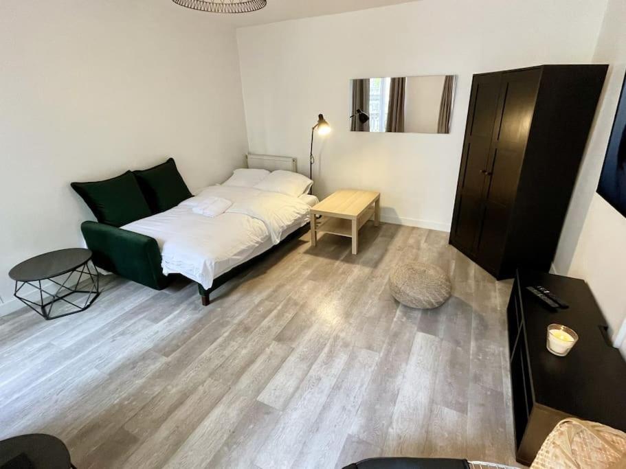 1Br Et Canape Lit Dans Le Salon Apartman Párizs Kültér fotó