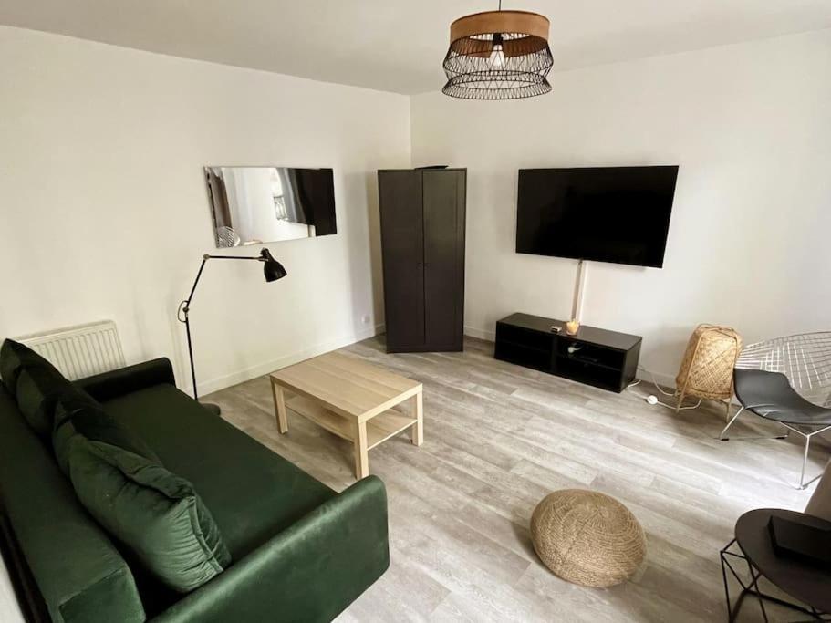 1Br Et Canape Lit Dans Le Salon Apartman Párizs Kültér fotó