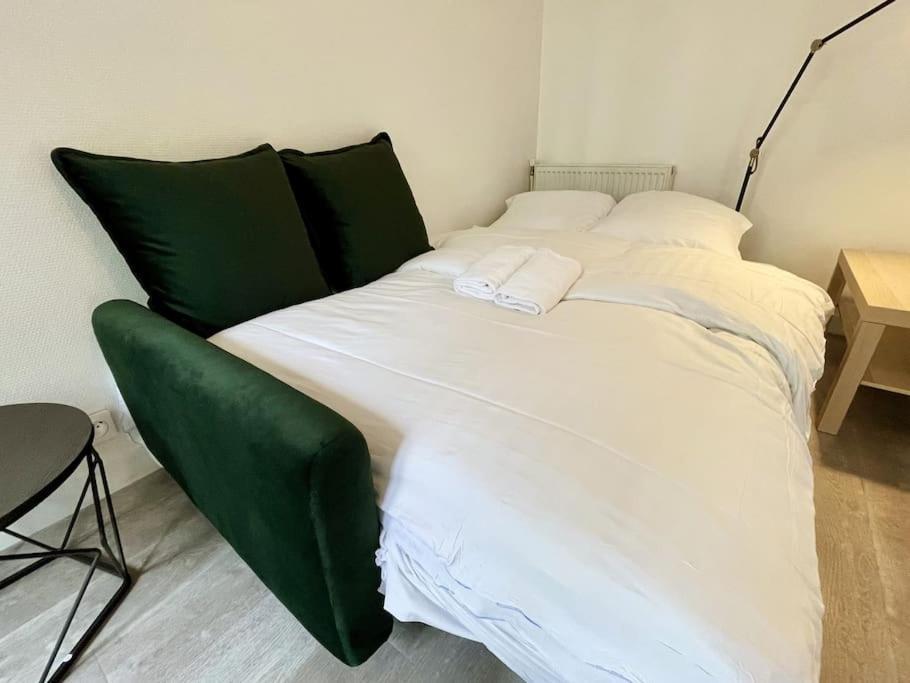 1Br Et Canape Lit Dans Le Salon Apartman Párizs Kültér fotó